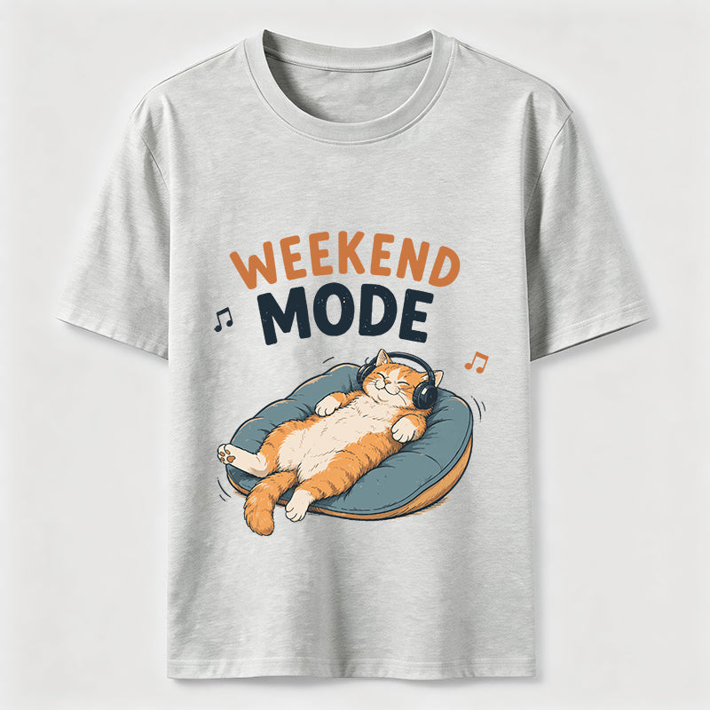 Weekend Mode Cat Classic T-Shirt