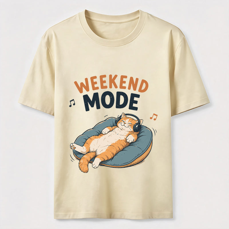 Weekend Mode Cat Classic T-Shirt