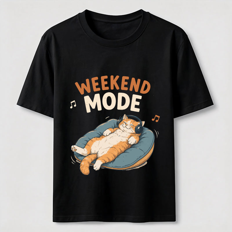 Weekend Mode Cat Classic T-Shirt