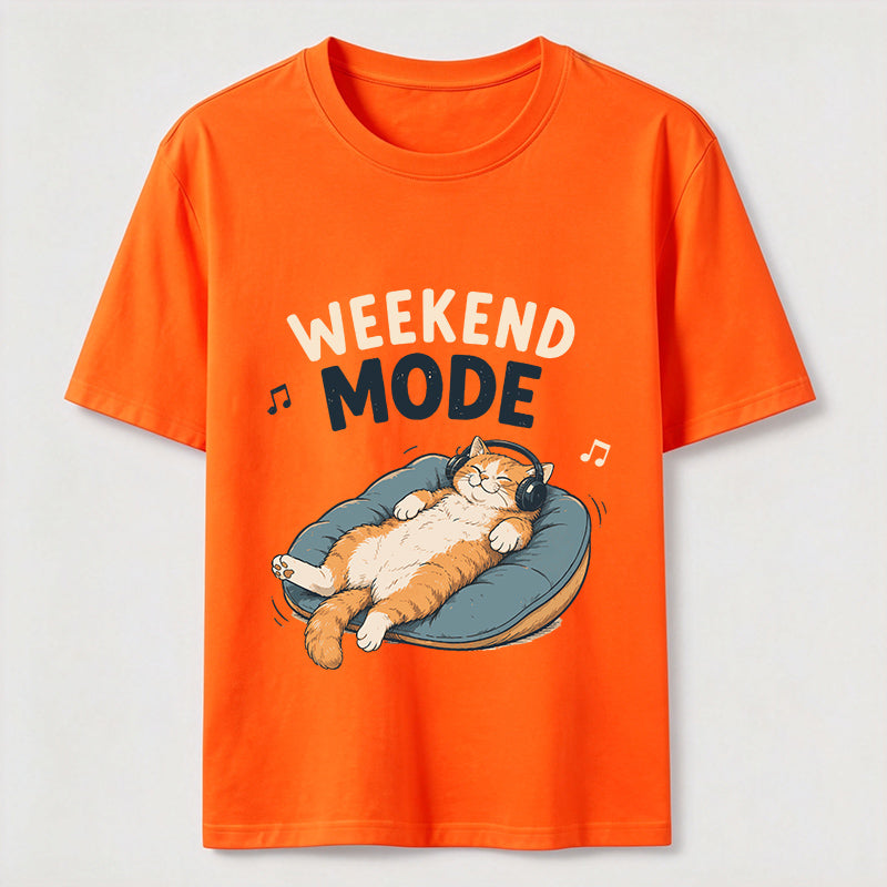 Weekend Mode Cat Classic T-Shirt