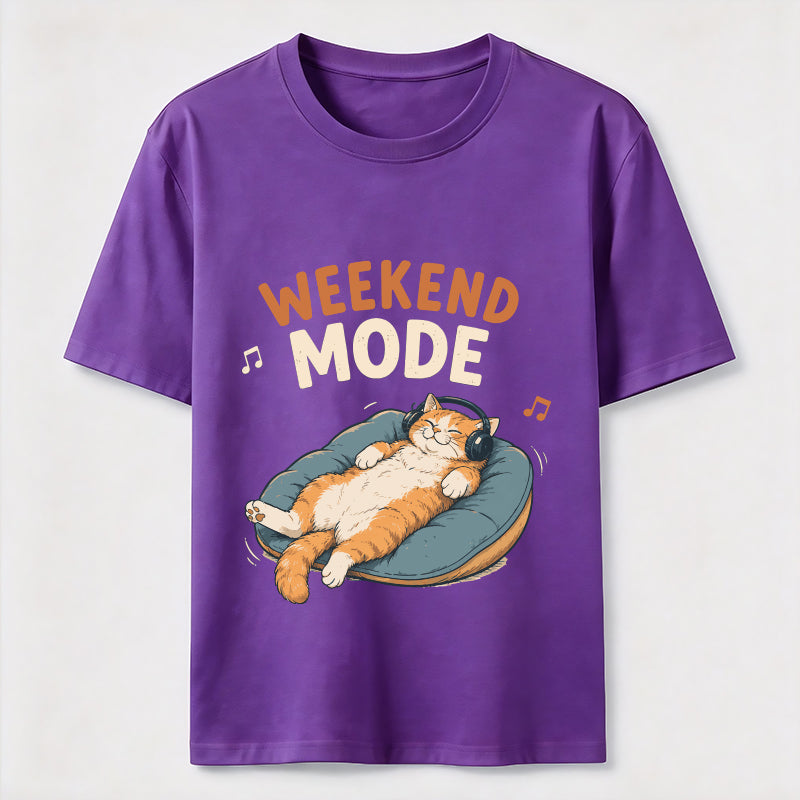 Weekend Mode Cat Classic T-Shirt