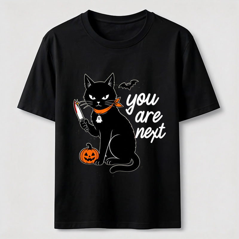 A black cat holding a knife on Halloween Classic T-Shirt