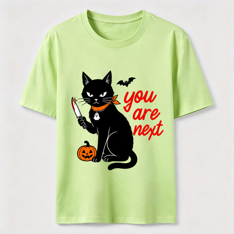 A black cat holding a knife on Halloween Classic T-Shirt