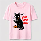 A black cat holding a knife on Halloween Classic T-Shirt