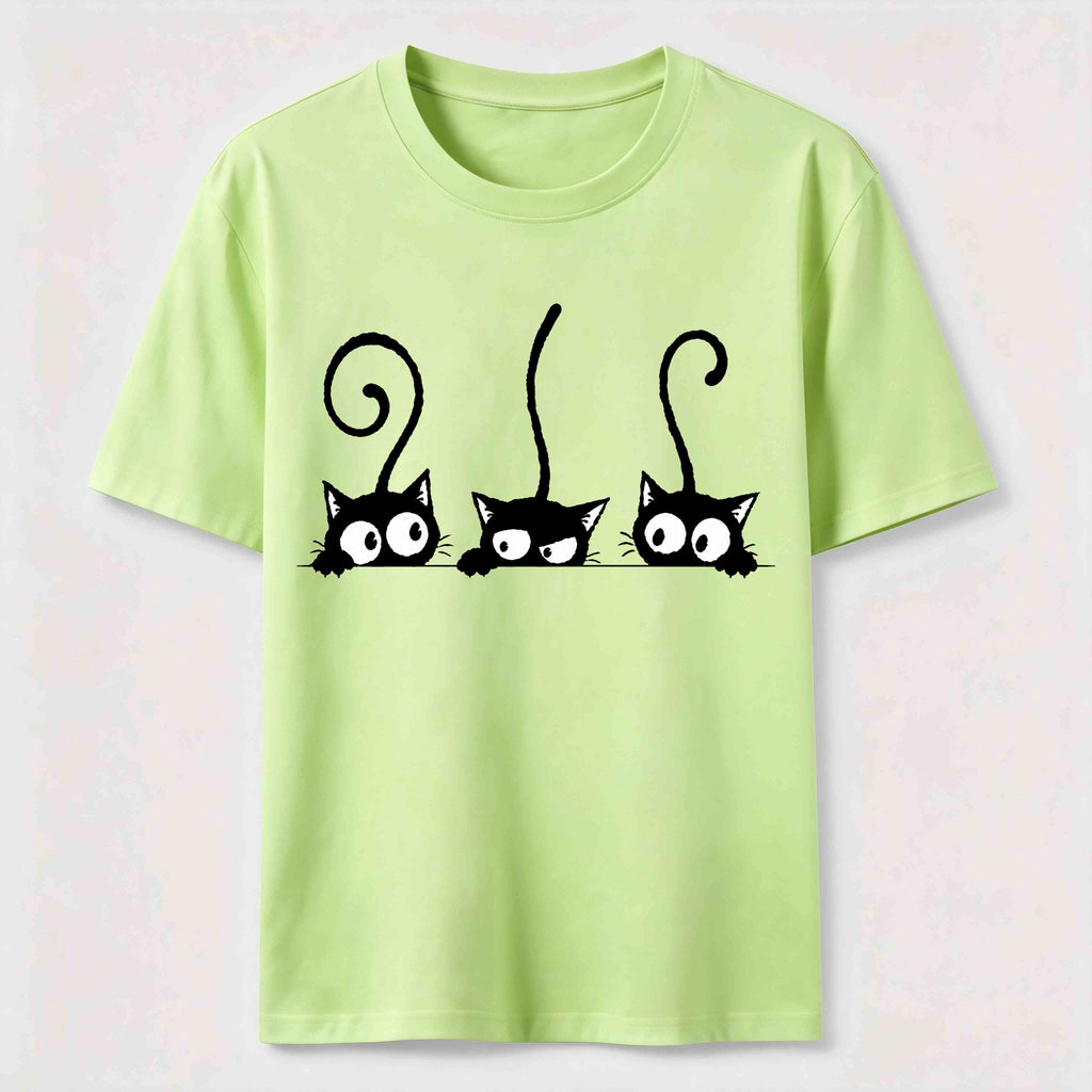 Mischievous and quirky kitten Classic T-Shirt
