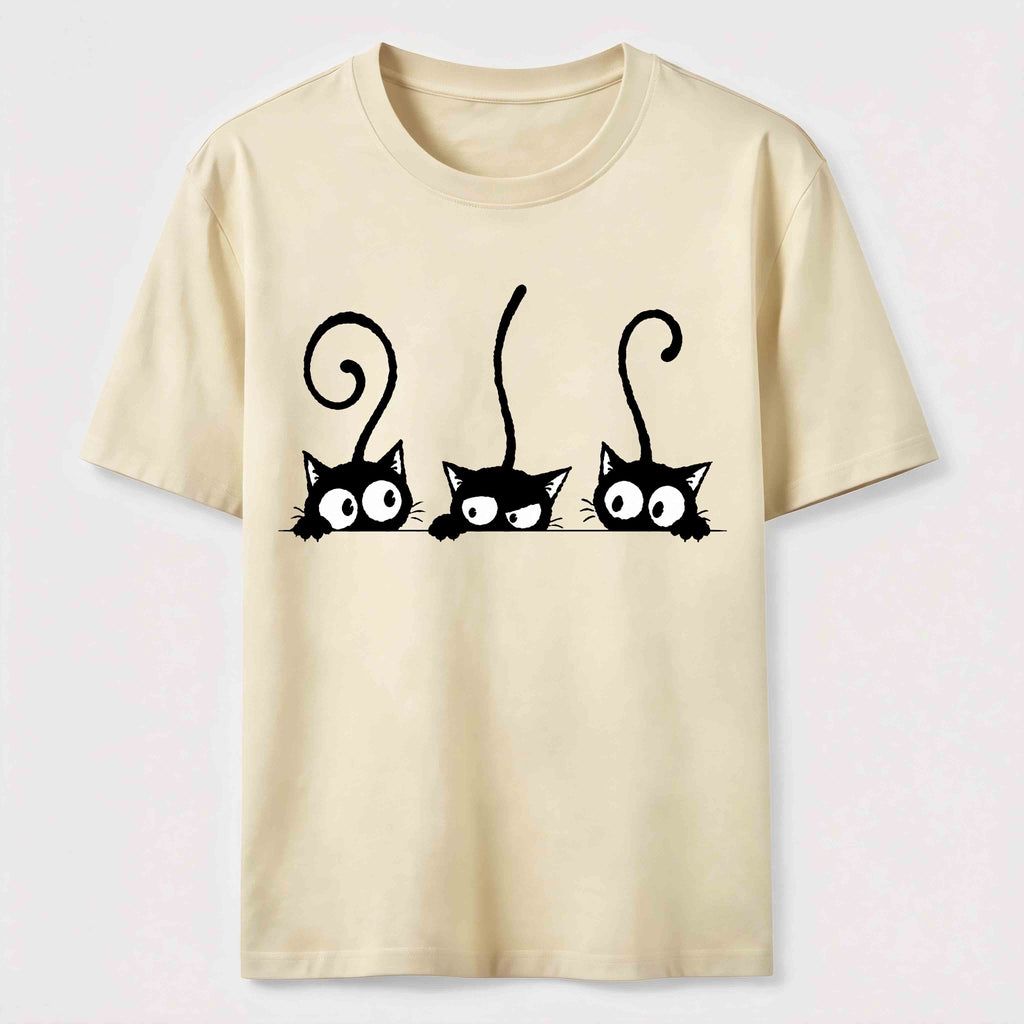 Mischievous and quirky kitten Classic T-Shirt