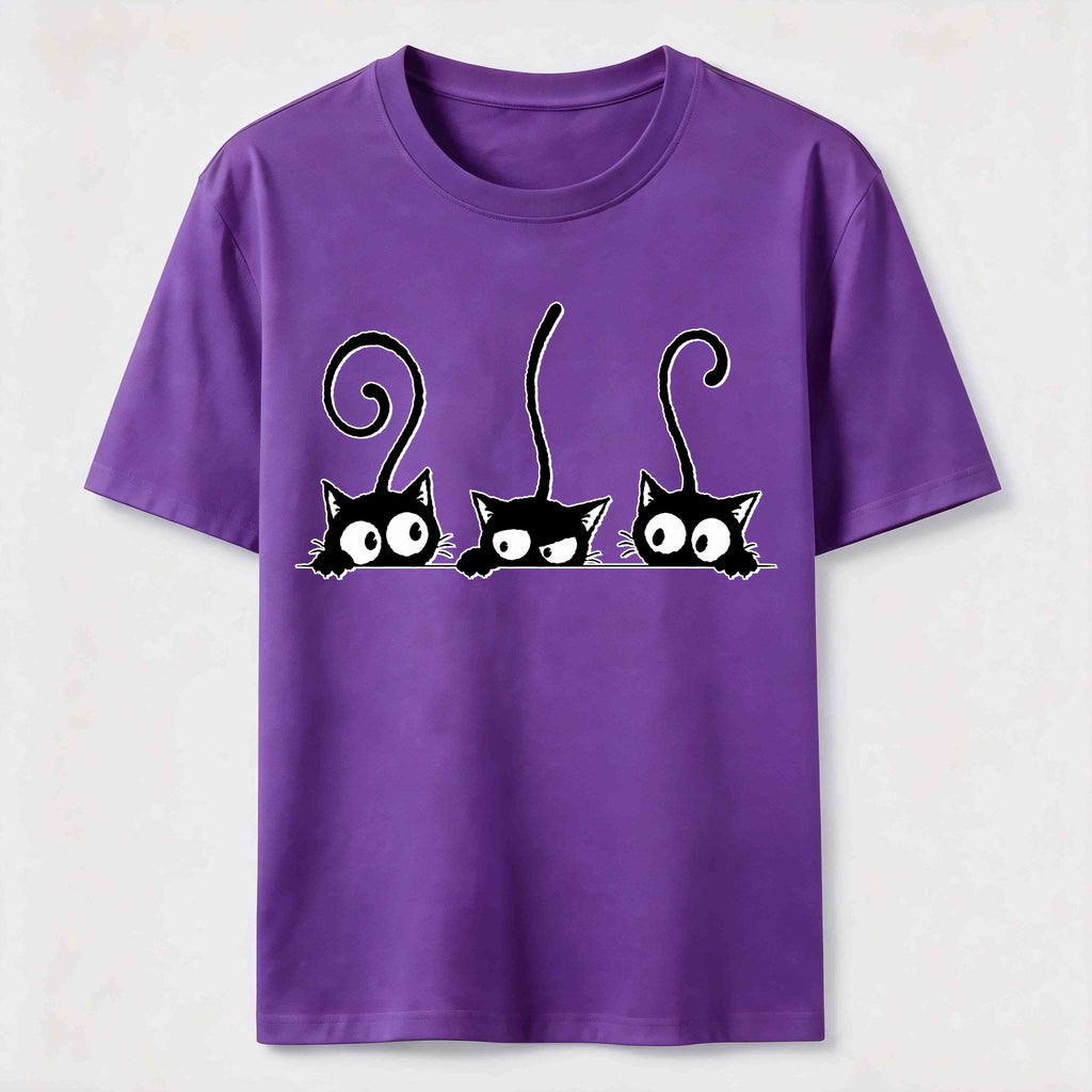 Mischievous and quirky kitten Classic T-Shirt