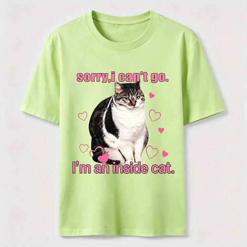 A cat that doesn't like going out Classic T-Shirt
