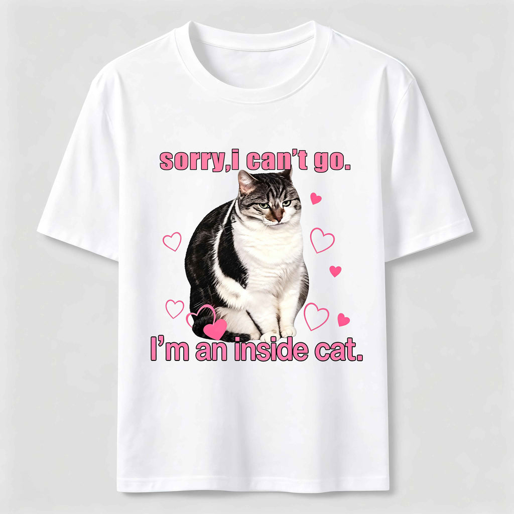 A cat that doesn't like going out Classic T-Shirt