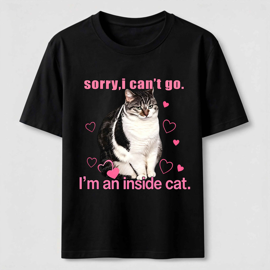 A cat that doesn't like going out Classic T-Shirt