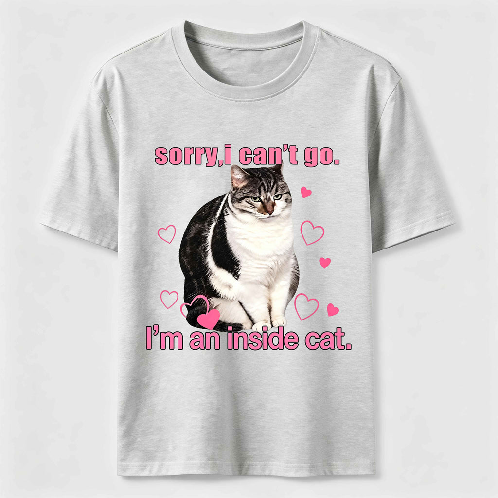 A cat that doesn't like going out Classic T-Shirt